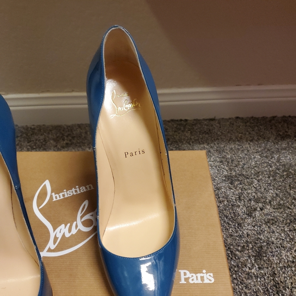 So kate Christian Louboutin